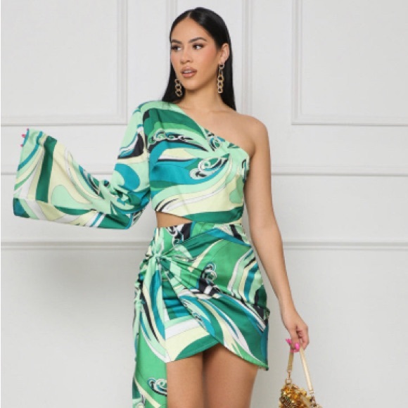 Night on the town - Picture 1 of 2